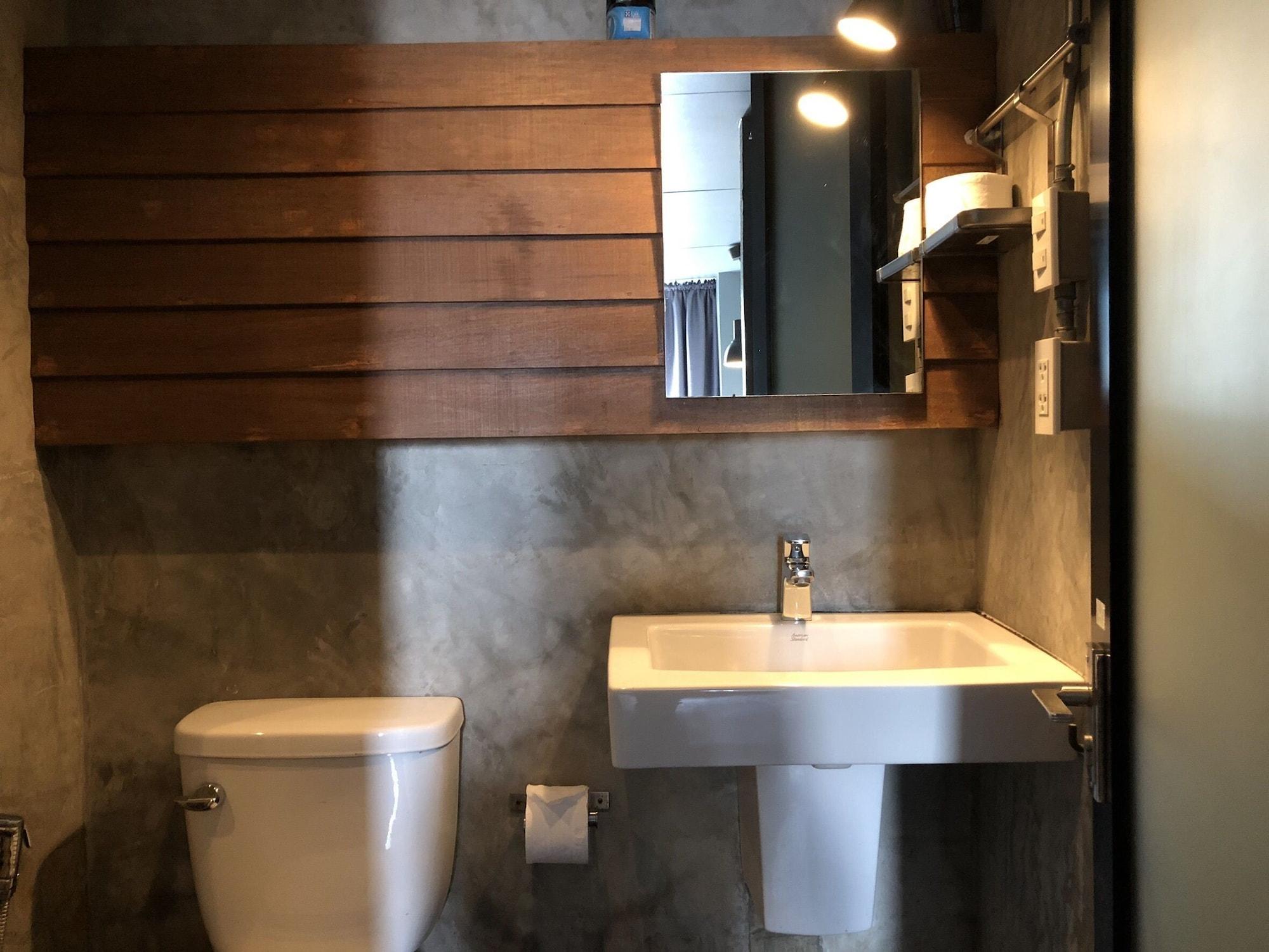 Cloudy Hostel Bangkok Bagian luar foto