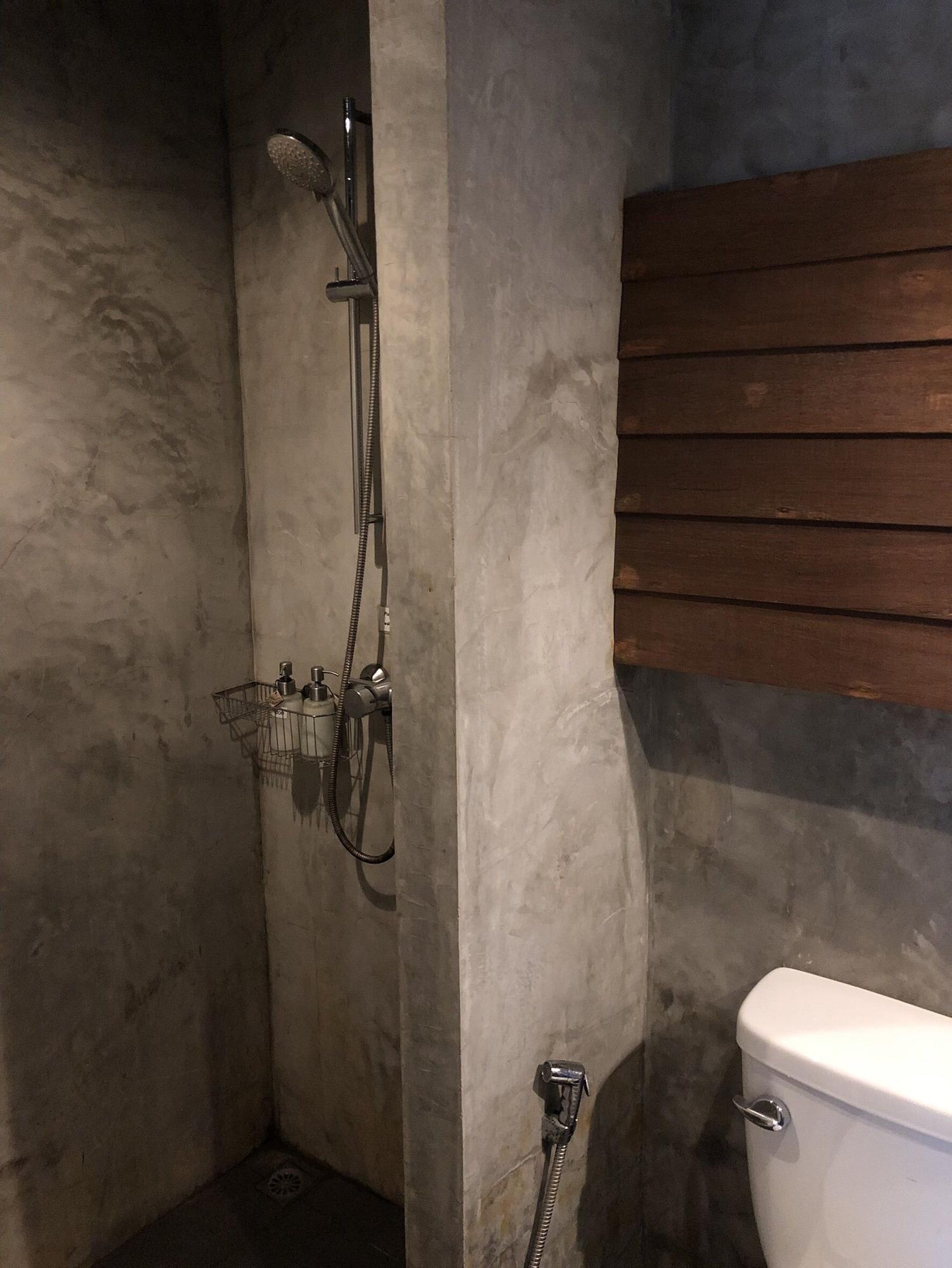 Cloudy Hostel Bangkok Bagian luar foto