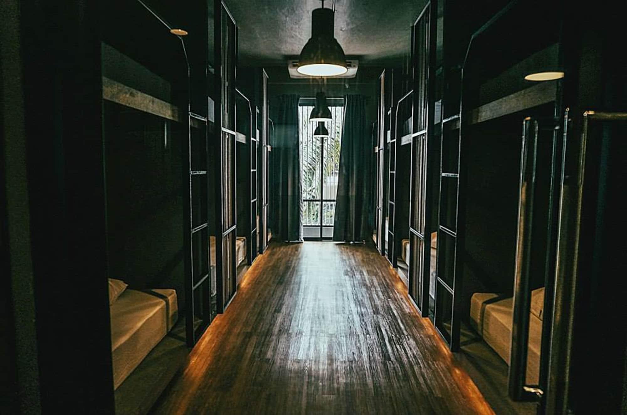 Cloudy Hostel Bangkok Bagian luar foto