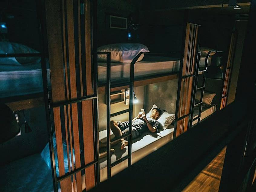 Cloudy Hostel Bangkok Bagian luar foto