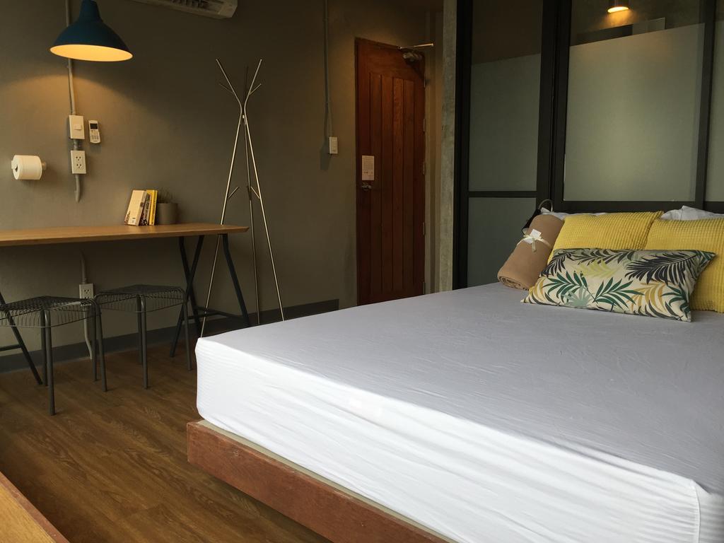 Cloudy Hostel Bangkok Bagian luar foto