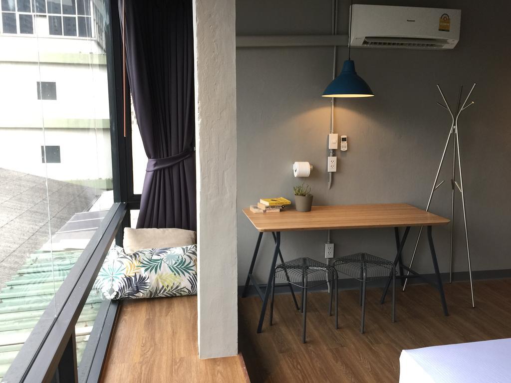 Cloudy Hostel Bangkok Bagian luar foto