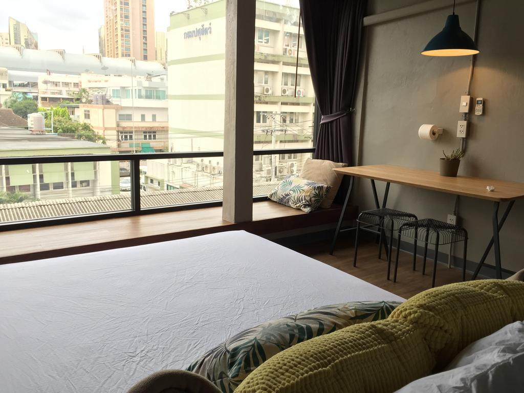 Cloudy Hostel Bangkok Bagian luar foto