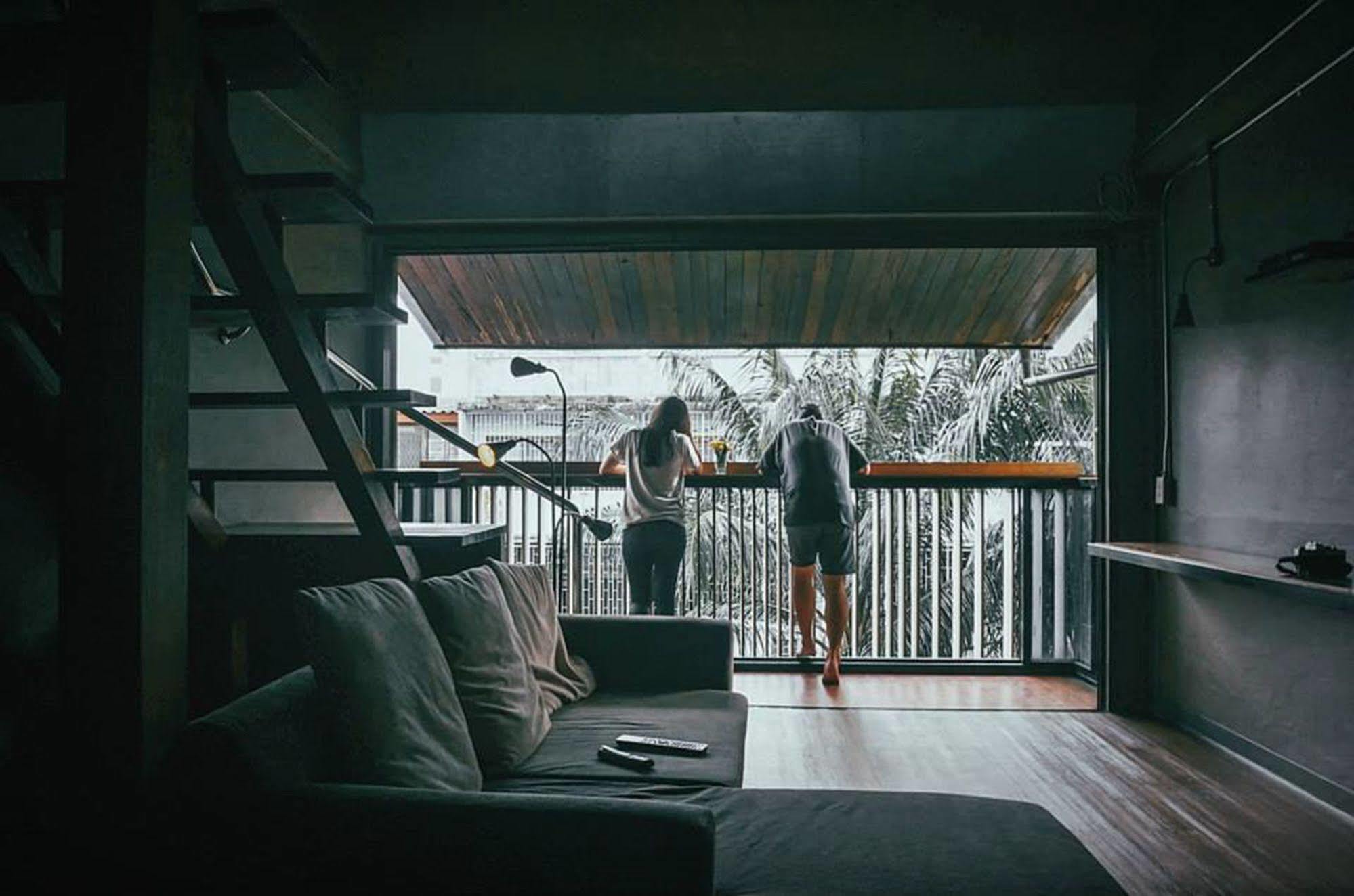 Cloudy Hostel Bangkok Bagian luar foto